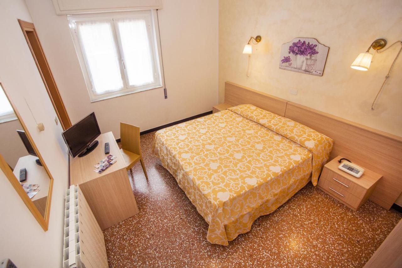 ספוטורנו B&B Hotel Costa Azzurra מראה חיצוני תמונה